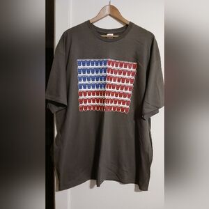 Delta Pro Weight Mens 2XL Grey American Flag Solo Cup Graphic T-Shirt